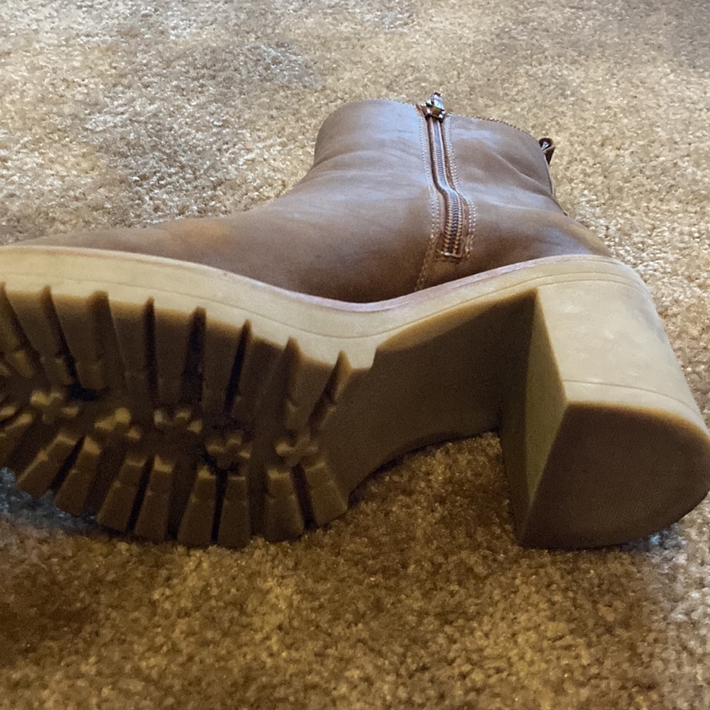 Jade booties - Picture 7 of 9
